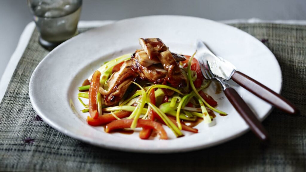 Teriyaki chicken with leek and pepper stir-fry