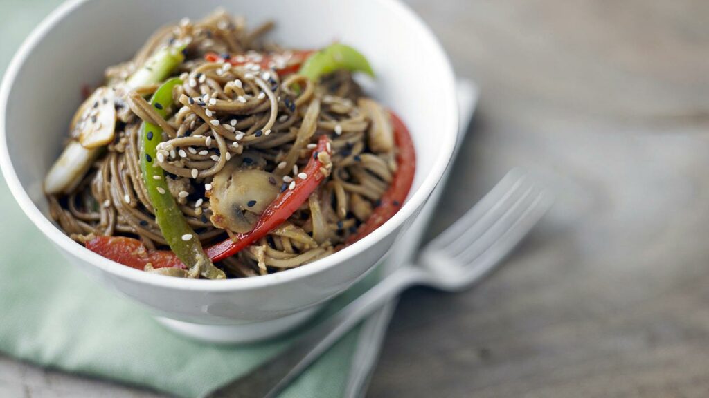 Veggie stir-fried noodles (Yasai yaki soba)