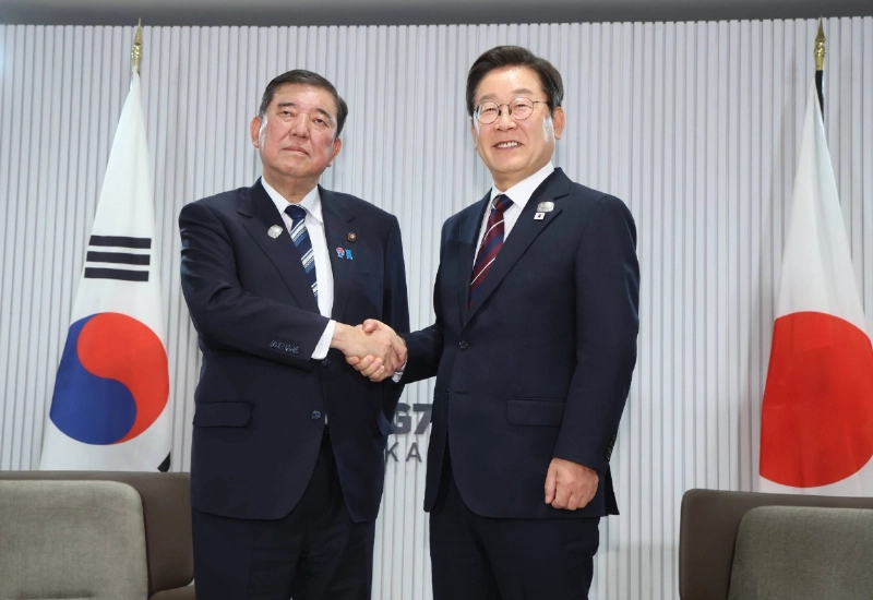 Japan and South Korea mark 60th anniversary of diplomatic ties