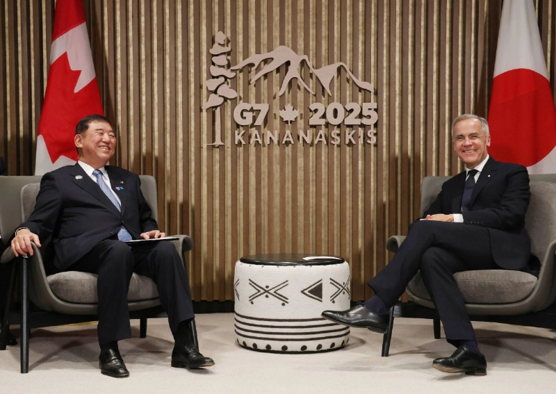 Japanese and Canadian leaders agree to enhance security ties
