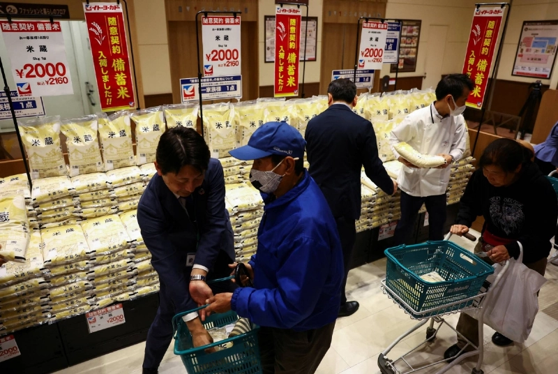 Japan’s households boost spending by most since summer of 2022