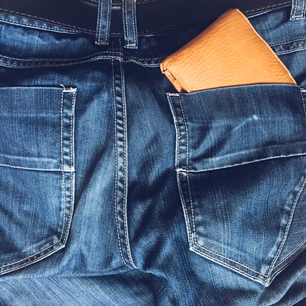 Retailer Aeon launches ¥1,000 jeans